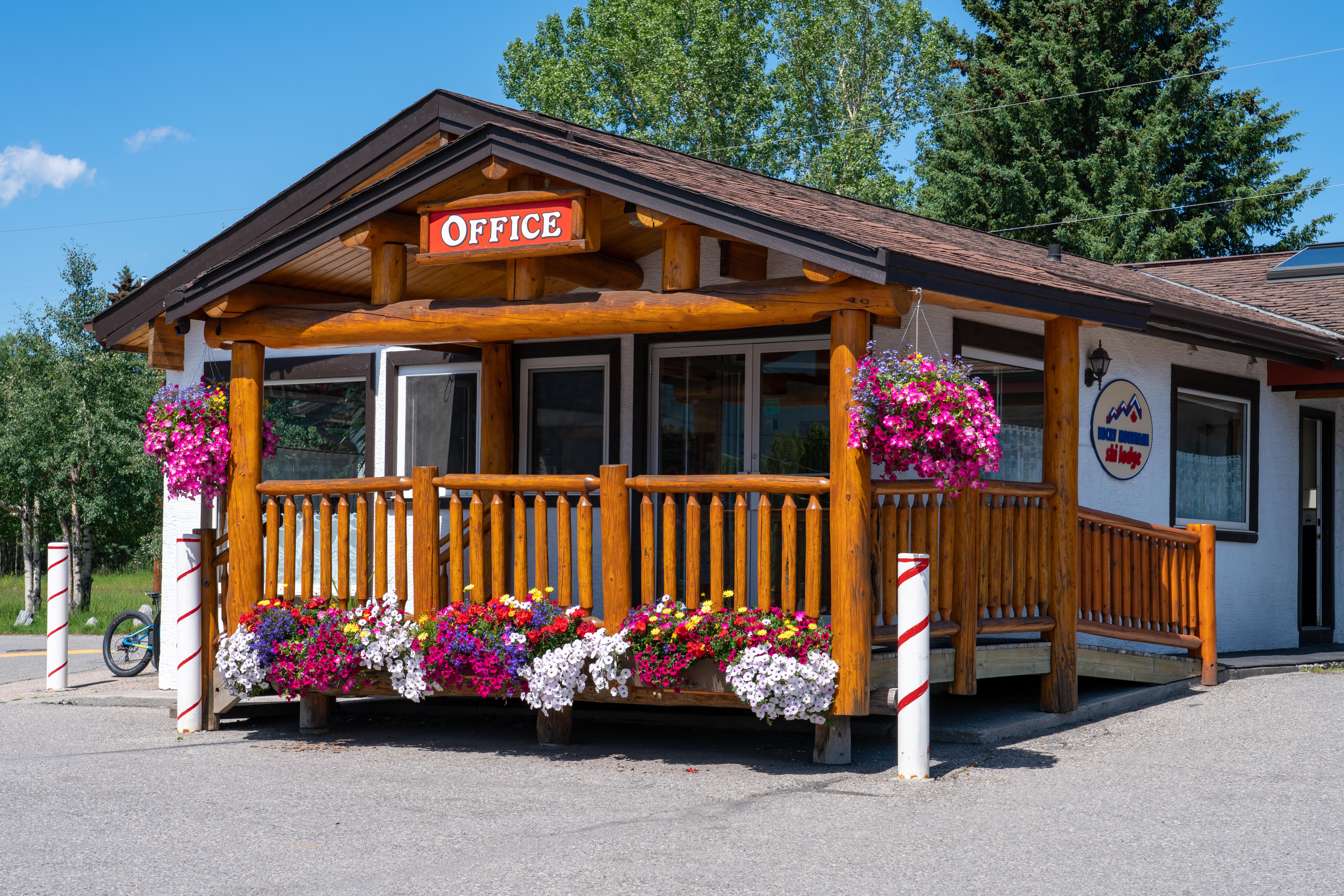Rocky Mountain Ski Lodge Canmore Extérieur photo