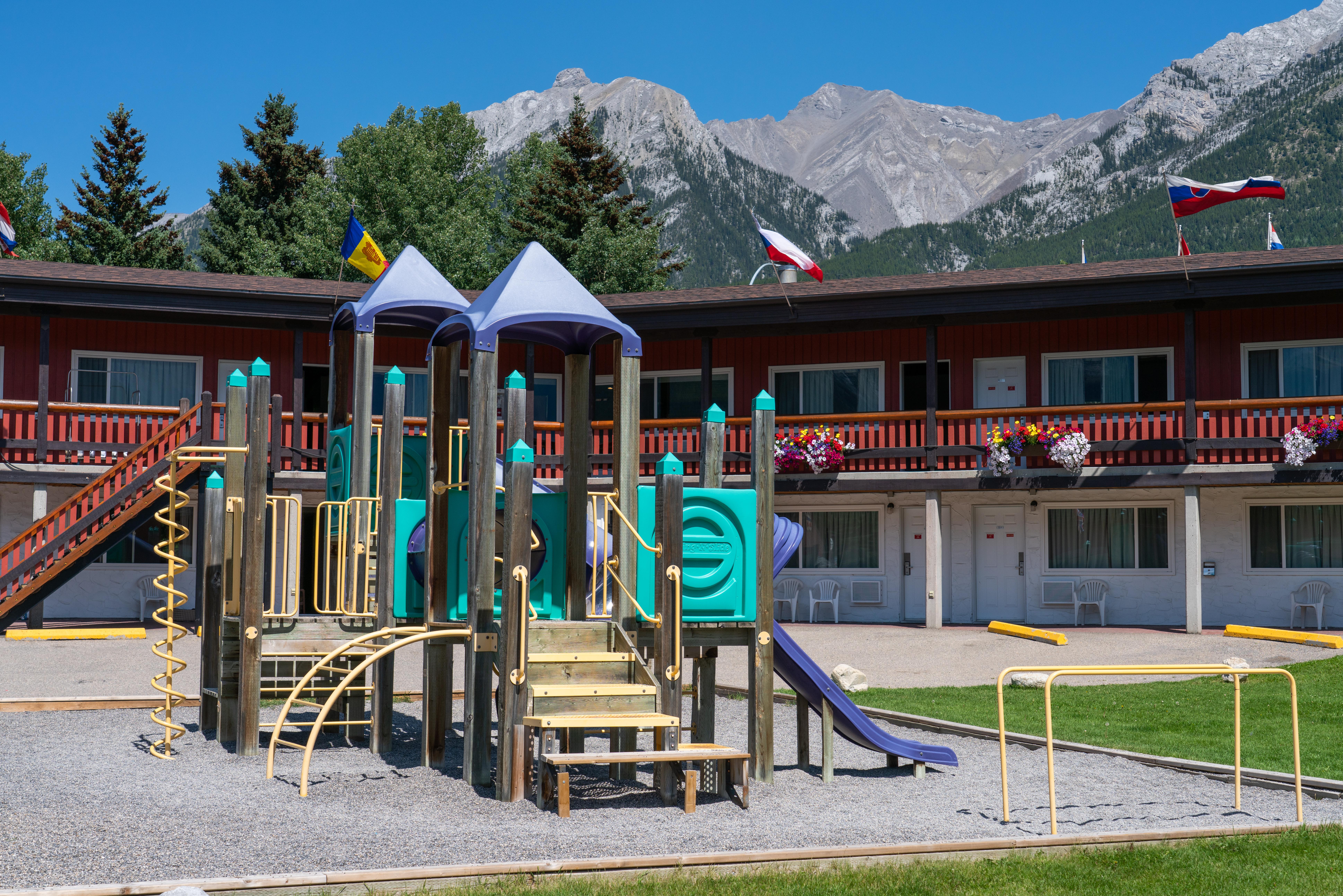 Rocky Mountain Ski Lodge Canmore Extérieur photo