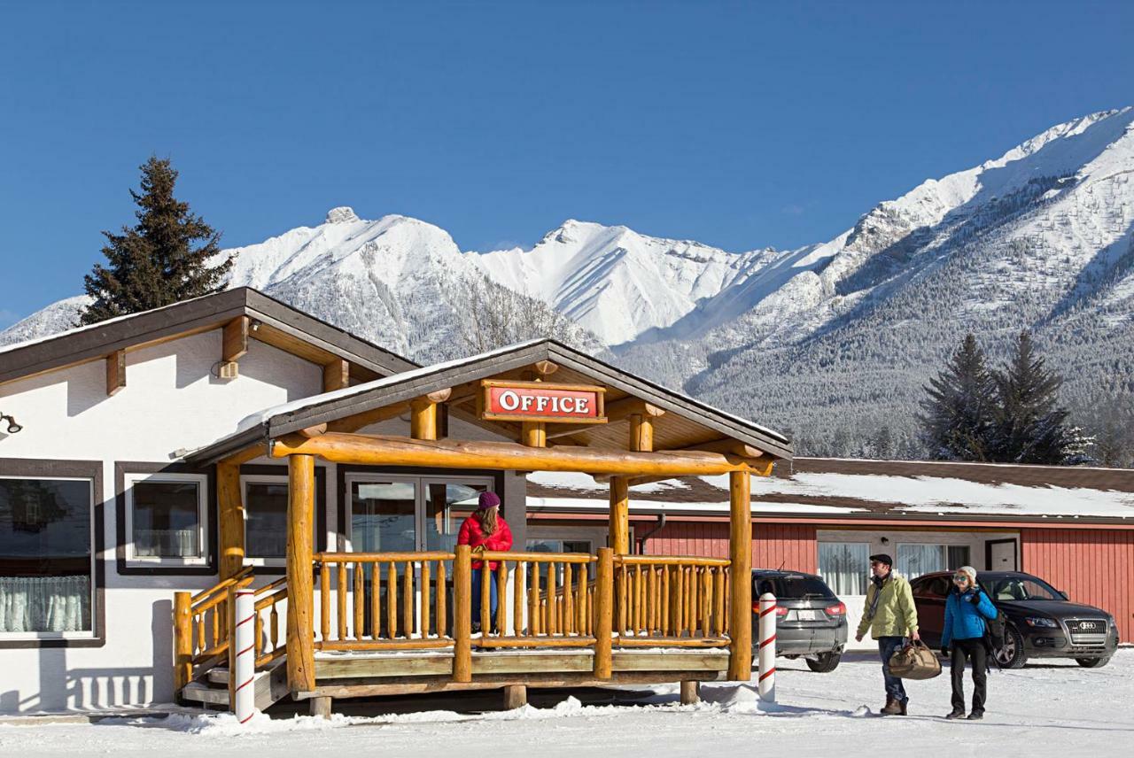 Rocky Mountain Ski Lodge Canmore Extérieur photo